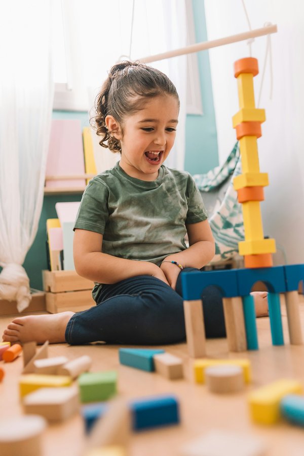 Jouet en bois authentique pour enfant : optez pour un jeu de construction